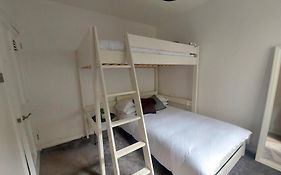 2Bd Holiday Apartment In The Heart Of Shaldon